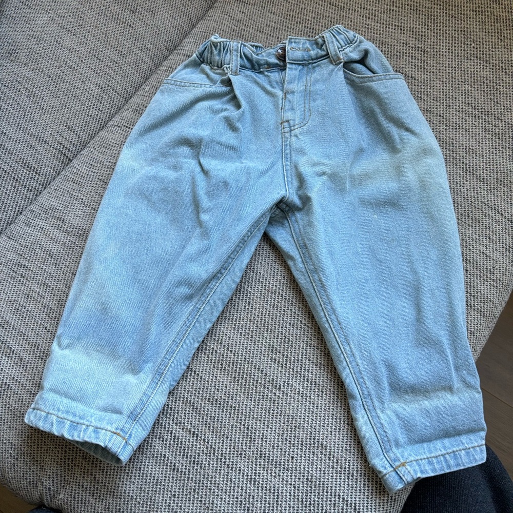 Relaxed fit jeans light wash toddler size 2